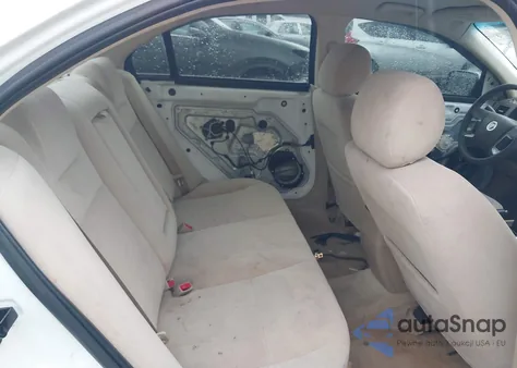 2006 Mercury Milan I4 z USA, uszkodzony, nr VIN 3MEFM07Z66R607367